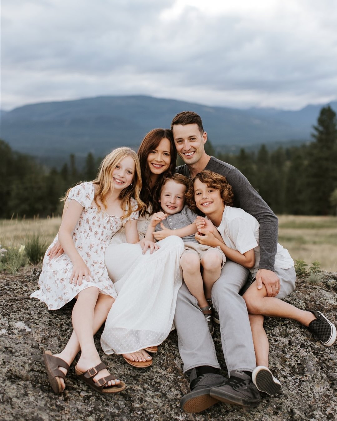 Booking a family photo session while you’re on vacation is such a sweet idea. You get photos in scenery you don’t normally have, your photographer often takes you to a spot you might not have found otherwise, and it’s just a really nice way to slow down, soak it all in, and connect as a family while you’re all together.  If you’re planning a family trip to the Kimberley area this year and want to capture it, I’m currently booking vacation sessions and would love to chat!  #KimberleyVacation
#KimberleyGetaway
#ExploreKimberley