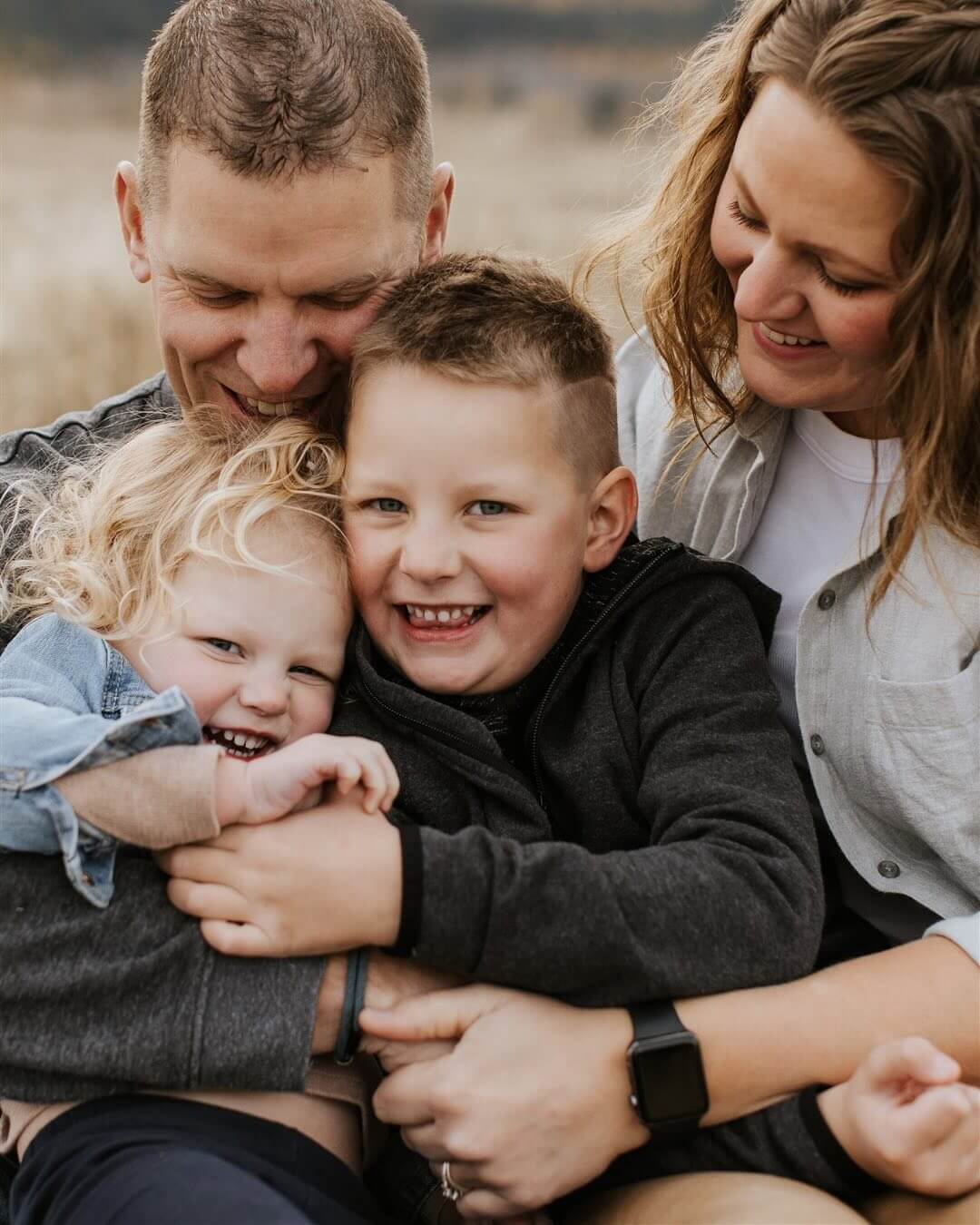 No caption ideas today, but these photos from a fun fall evening were too good not to share 🍂😊 

#kimberleybcbusiness #kimberley #kimberleyfamilyphotographer #kimberleybcfamilyphotographer #cranbrookfamilyphotographer #cranbrookbc🇨🇦 #kimberleybc #agoodplacetobe #familyphotography #bcfamilyphotographer #invermerefamilyphotographer