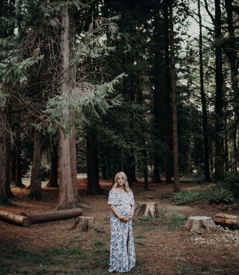 maternity photos by river